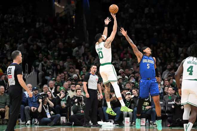 凯尔特人三巨头联手，西亚卡姆得分突破，狂砍50分冲击季后赛！